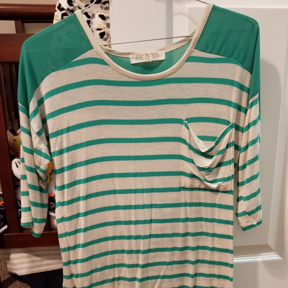 Short sleeve top